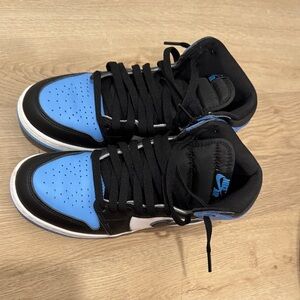 Jordan 1 retro UNC toe